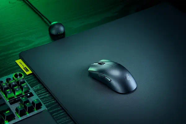 Razer Viper V4 Pro souris Gaming Droitier RF Wireless + USB Type-C Optique 50000 DPI - Souris - visuel 3