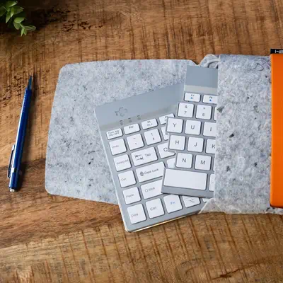 R-Go Pouch pochette en feutre pour clavier fractionné, fabriquée à partir de textiles recyclés, prod - R-Go Tools - Clavier - visuel 10