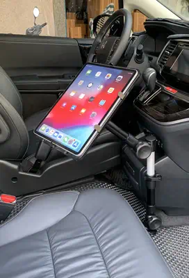 SUPPORT VOITURE UNIVERSEL POUR TABLETTE AVEC FIXATION SUR RAIL SIEGE PASSAGER - DLH - Accessoires Tablette - visuel 2