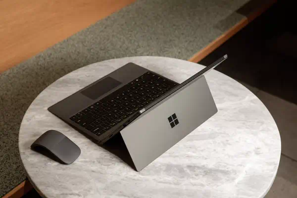 Microsoft Surface Pro 7 Intel® Core™ i5 128 Go 31,2 cm (12.3") 8 Go Wi-Fi 6 (802.11ax) Windows 10 Pr - Tablette Surface - visuel 7