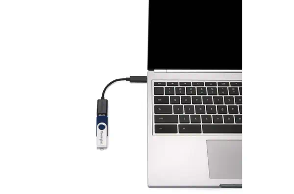 Adaptateur Ethernet USB-A UA0000E — Noir, Hubs USB & accessoires