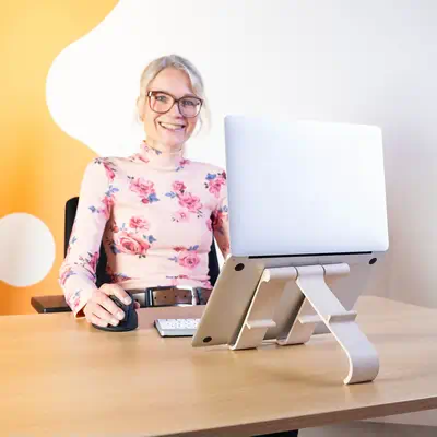 Support ordinateur et tablette R-Go Treepod, ergonomique et R-Go Tools - visuel 1 - hello RSE - Le développement durable commence par la conception - 100% de matériaux d'origine biologique