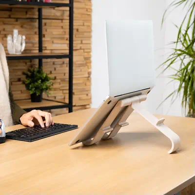 Support ordinateur et tablette R-Go Treepod, ergonomique et R-Go Tools - visuel 1 - hello RSE - Idéal pour l'utilisation d'un ordinateur portable et d'une tablette - Support 2 en 1