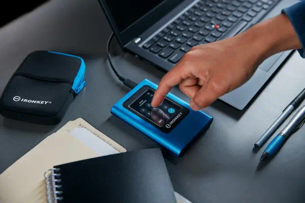 960Go IronKey Vault Privacy 80 XTS-AES 256-bit SSD externe chiffré - Kingston - Disque dur SSD - visuel 9