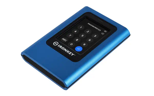 960Go IronKey Vault Privacy 80 XTS-AES 256-bit SSD Kingston - visuel 1 - hello RSE - Écran tactile intuitif unique