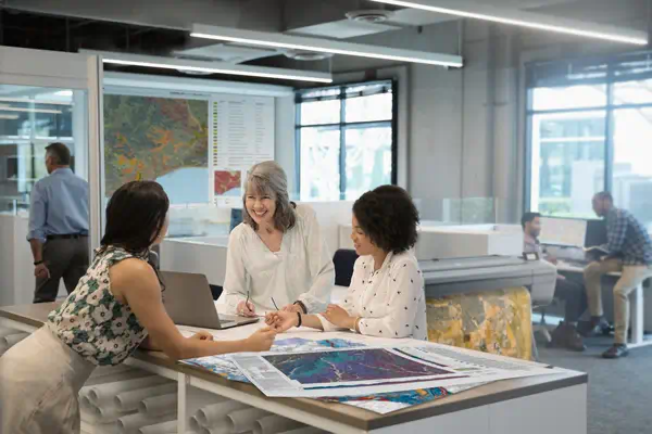 Imprimante HP DesignJet Z6dr PostScript de 44 pouces avec coupe-bordures verticales - Autre Imprimante - visuel 6