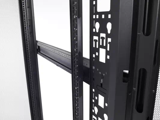 NetShelter SX - enveloppe serveur 19P - 42U APC - visuel 1 - hello RSE - Passe-câbles haute densité