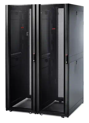 NetShelter SX - enveloppe serveur 19P - 42U APC - visuel 1 - hello RSE - Accès amélioré aux câbles