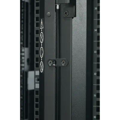 APC NetShelter SX 42U 750mm Wide x 1070mm APC - visuel 1 - hello RSE - Porte avant perforée à profil incurvé