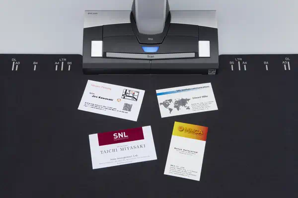 Ricoh ScanSnap SV600 Scanner aérien 285 x 218 Ricoh - visuel 1 - hello RSE - Capacités de balayage polyvalentes
