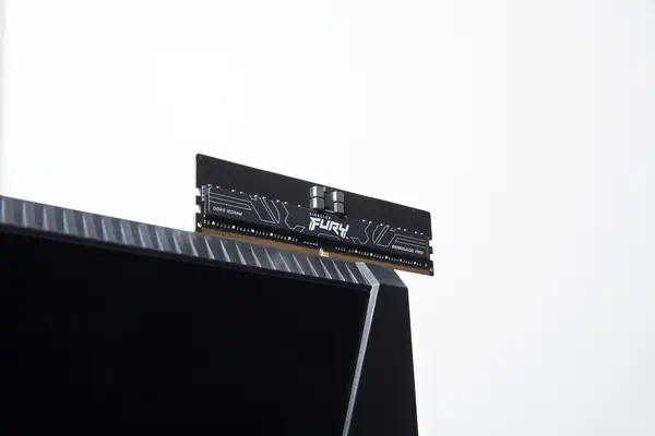 128 Go 5600 MT/s DDR5 ECC Reg CL36 DIMM (kit de 8) FURY Renegade Pro XMP - Kingston - Mémoire - visuel 5