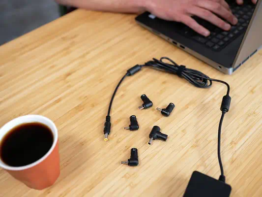 Trust 23394 adaptateur de puissance & onduleur Intérieure 90 W Noir - Batterie - visuel 8