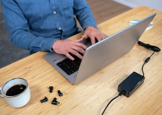 Trust Primo adaptateur de puissance & onduleur Intérieure 70 W Noir - Batterie - visuel 6
