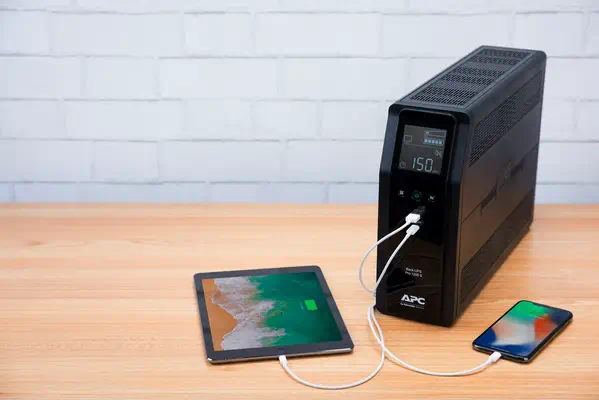 APC Back UPS Pro BR 1200VA Sinewave 8 APC - visuel 1 - hello RSE - Sorties avec protection par batterie et surtension uniquement