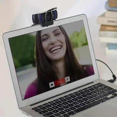 Logitech C920s webcam Logitech - visuel 1 - hello RSE - DEUX MICROS SON STÉRÉO