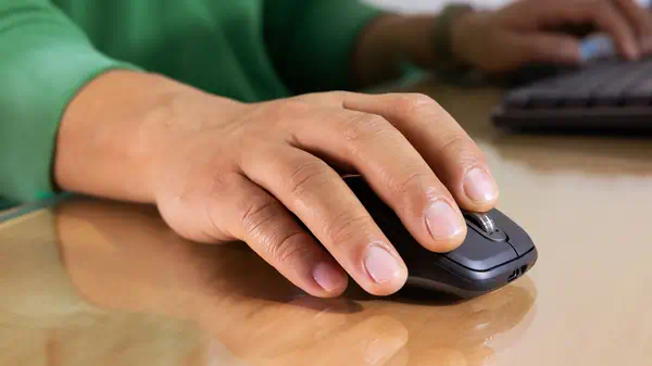 Logitech 910-006929 souris Bureau Droitier RF sans fil + Bluetooth Laser 8000 DPI - Souris - visuel 6