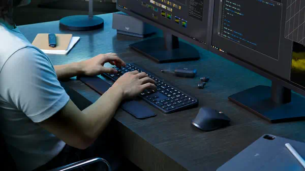 Logitech 920-011608 clavier Souris incluse Bureau Bluetooth QWERTZ Suisse Graphite - Clavier - visuel 5