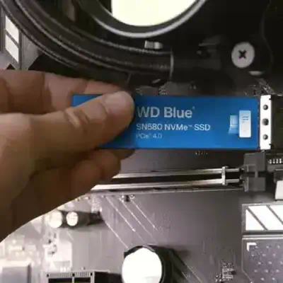 Western Digital WDS200T3B0E-00CHF0 disque SSD 2 To M.2 PCI Express 4.0 NVMe - Disque dur SSD - visuel 3