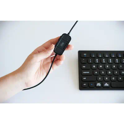 Kensington H2000 Micro-casque USB-C circum aural Kensington - visuel 1 - hello RSE - Technologie Plug & Play
