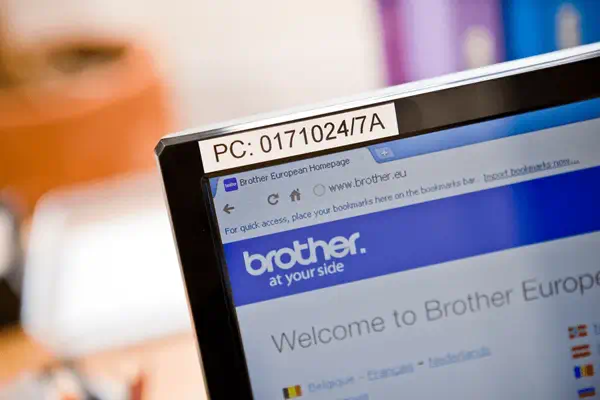 Brother HGE-231V5 ruban d'étiquette - Autres consommables - visuel 2