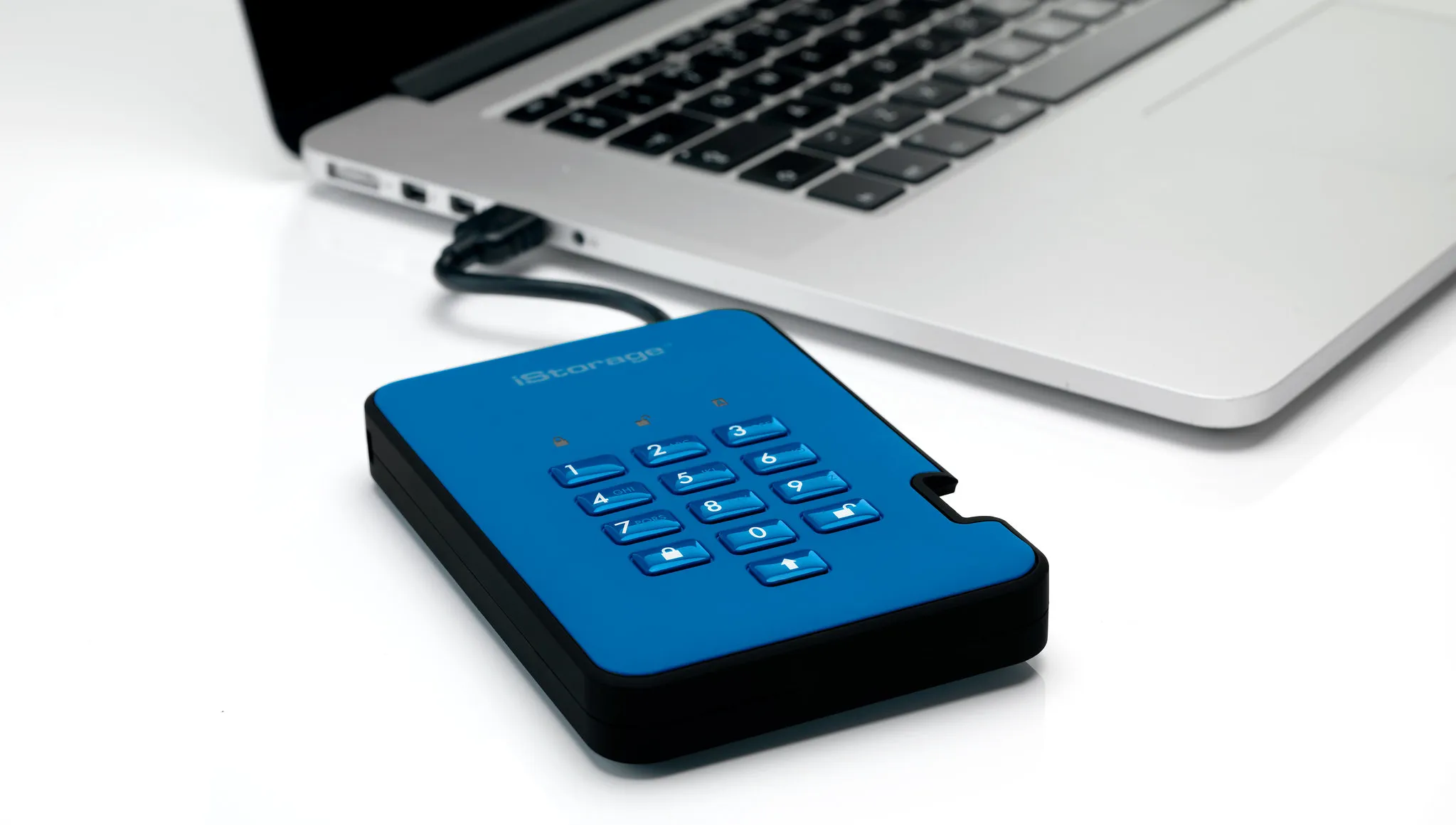 diskAshur2 256-bit 2TB SB 3.1 secure encrypted hard drive - Blue IS-DA2-256-2000-BE - iStorage - Disque dur SSD - visuel 6