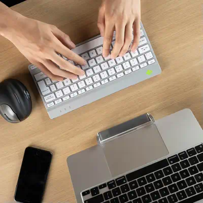 Clavier ergonomique R-Go Compact Break, clavier compact avec R-Go Tools - visuel 1 - hello RSE - Clavier fin avec frappe légère - Design ultra-mince