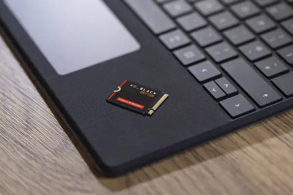 WD_BLACK SN770M NVMe - Western Digital - Disque dur SSD - visuel 5